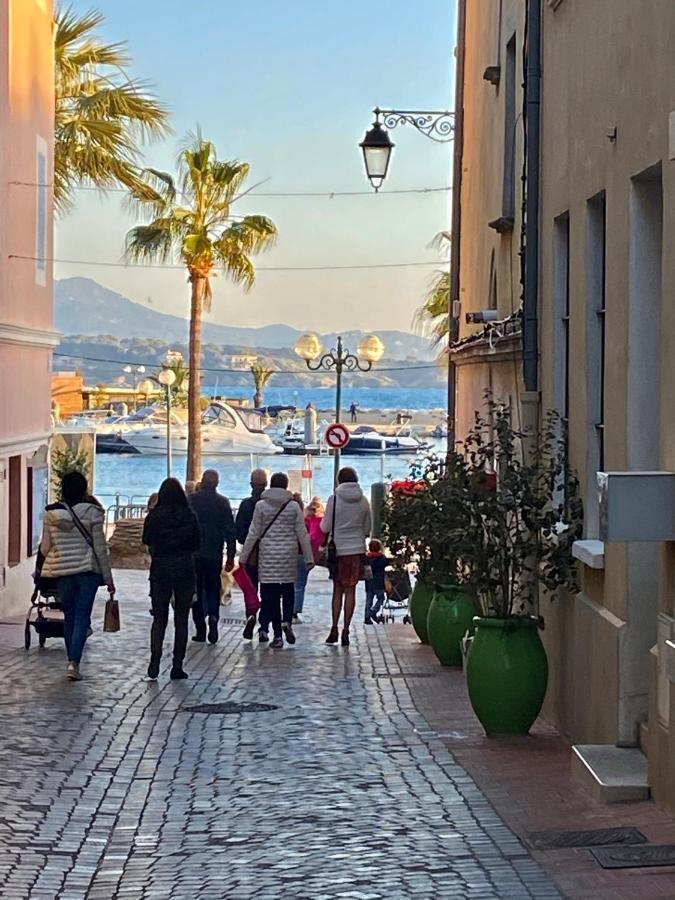 Les Nuits Etoilees, Studio Terrasse Apercu Mer, Tres Lumineux, Ac, 100M Du Port Sanary מראה חיצוני תמונה